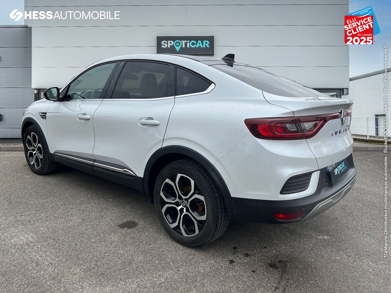 Véhicule d'occasion RENAULT ARKANA 1.6 E-TECH HYBRIDE 145CH ENGINEERED -22 GPS CAMERA chez Renault Saint-Louis