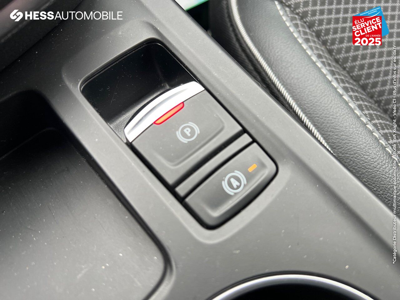 Véhicule d'occasion RENAULT ARKANA 1.6 E-TECH HYBRIDE 145CH ENGINEERED -22 GPS CAMERA chez Renault Saint-Louis