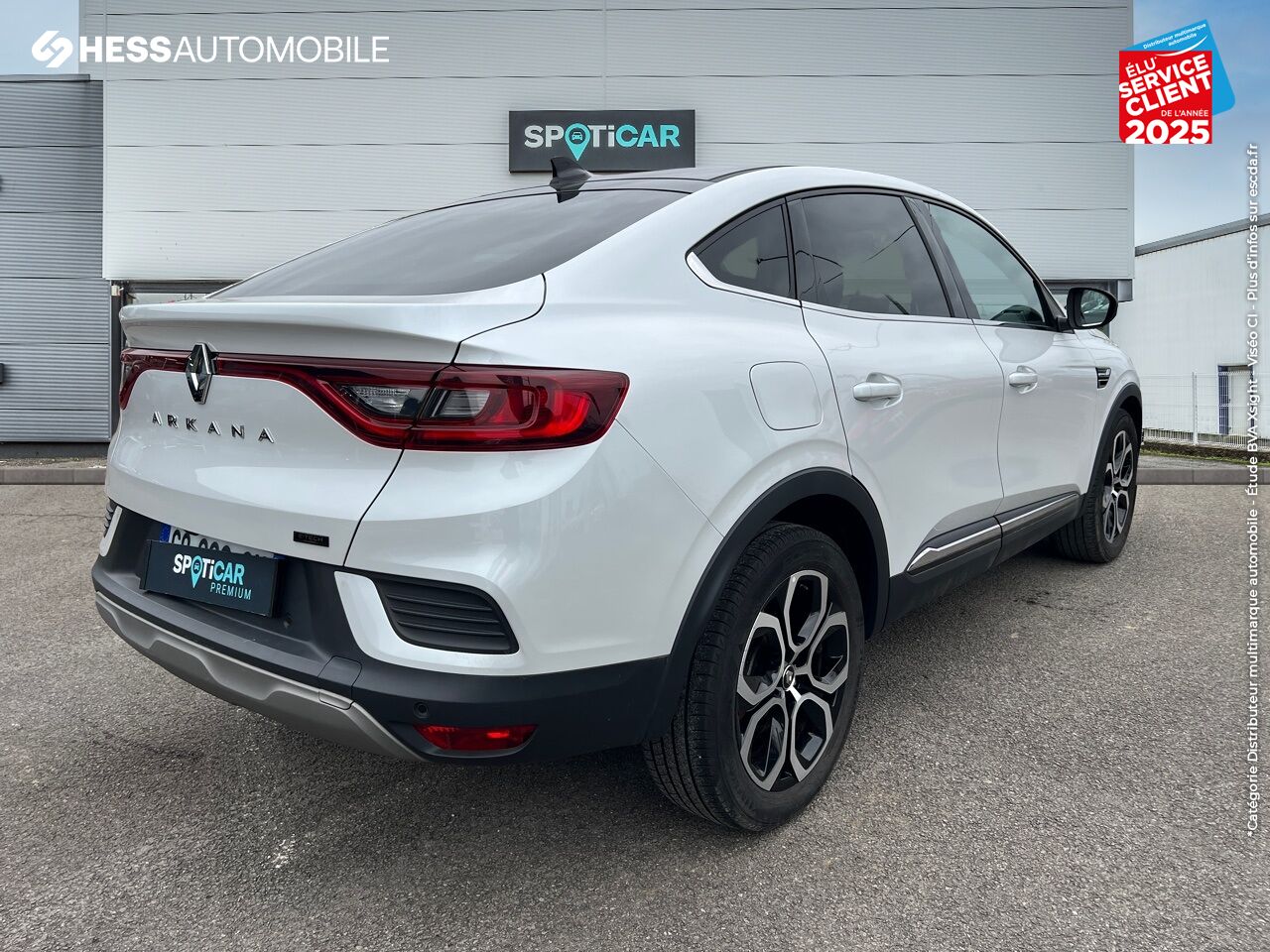Véhicule d'occasion RENAULT ARKANA 1.6 E-TECH HYBRIDE 145CH ENGINEERED -22 GPS CAMERA chez Renault Saint-Louis