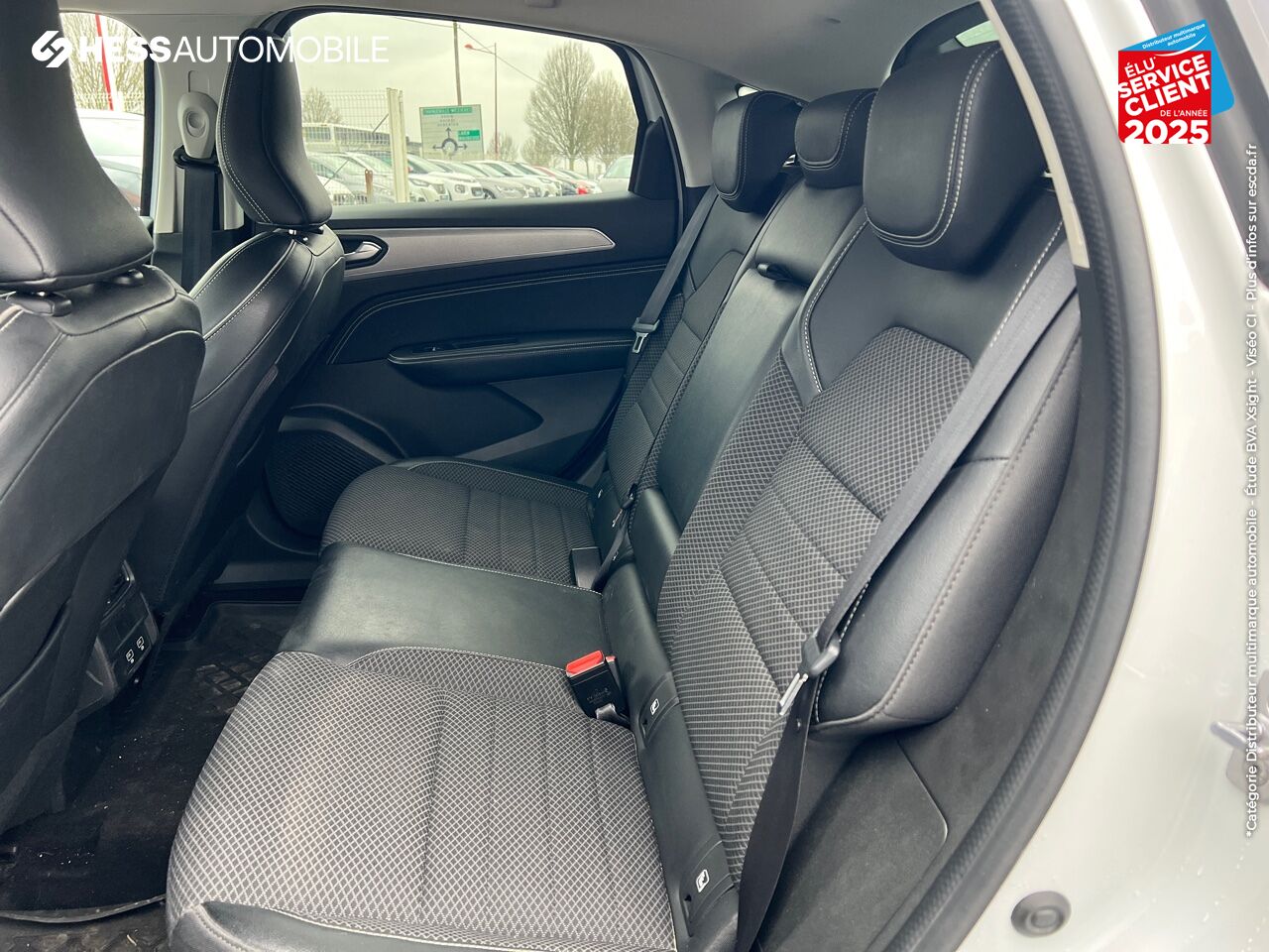 Véhicule d'occasion RENAULT ARKANA 1.6 E-TECH HYBRIDE 145CH ENGINEERED -22 GPS CAMERA chez Renault Saint-Louis