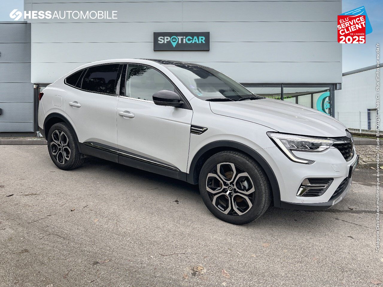 Véhicule d'occasion RENAULT ARKANA 1.6 E-TECH HYBRIDE 145CH ENGINEERED -22 GPS CAMERA chez Renault Saint-Louis