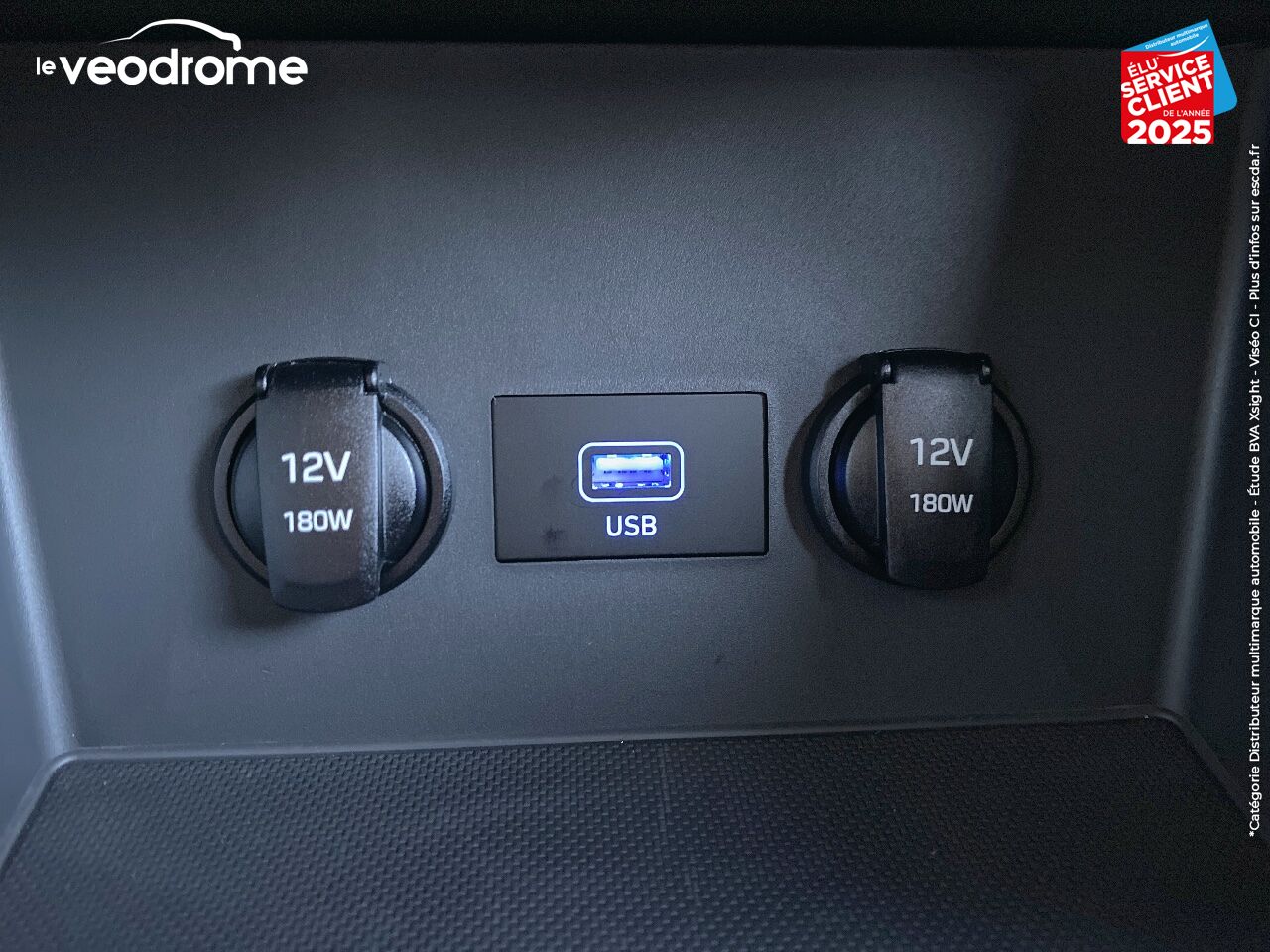Véhicule d'occasion HYUNDAI I30 SW 1.0 T-GDI 120CH CREATIVE -28 APPLE CARPLAY/ANDROID AUTO CAMERA SIEGE/VOLANT CHAUFF. chez Le Veodrome