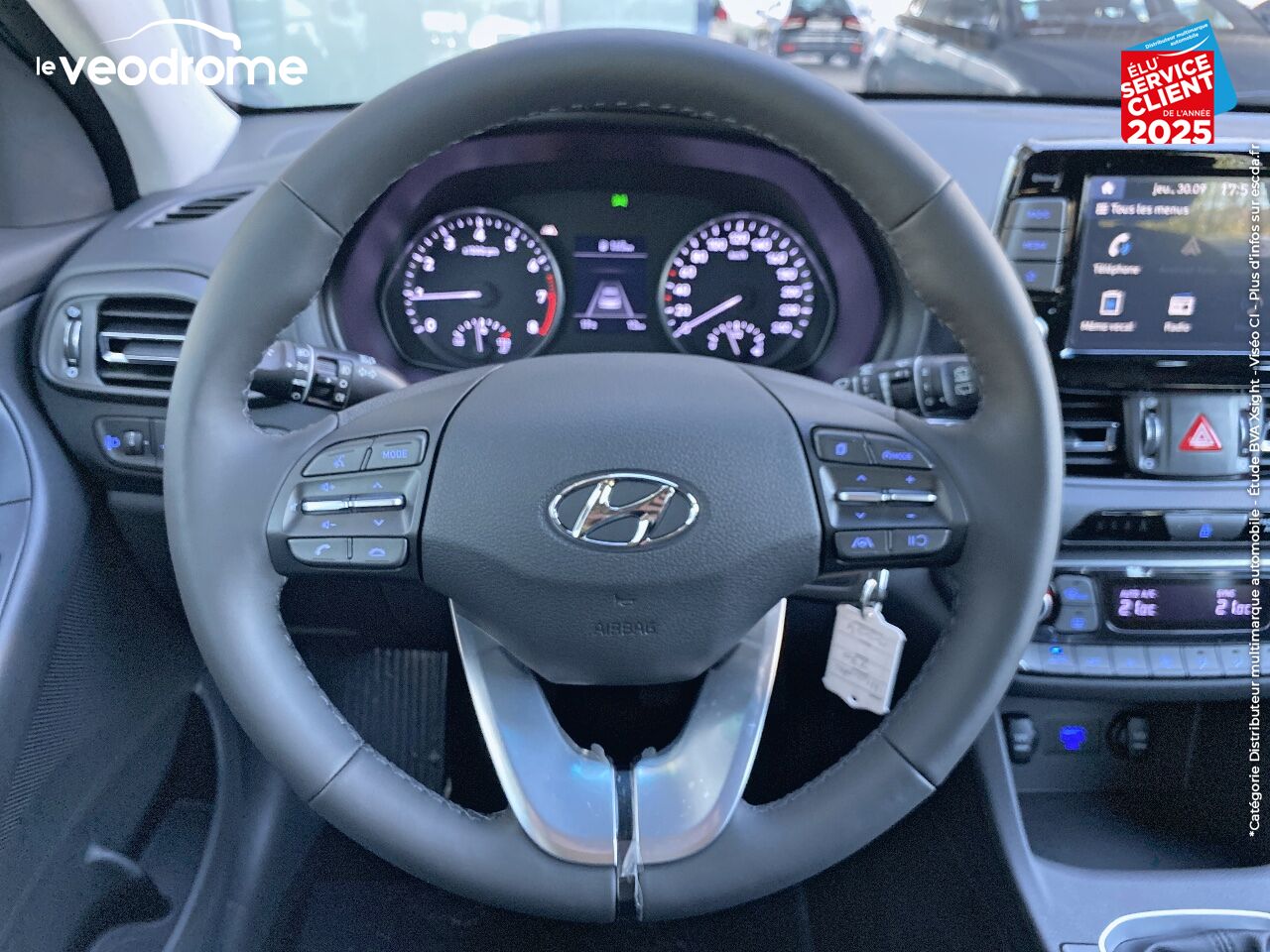 Véhicule d'occasion HYUNDAI I30 SW 1.0 T-GDI 120CH CREATIVE -28 APPLE CARPLAY/ANDROID AUTO CAMERA SIEGE/VOLANT CHAUFF. chez Le Veodrome