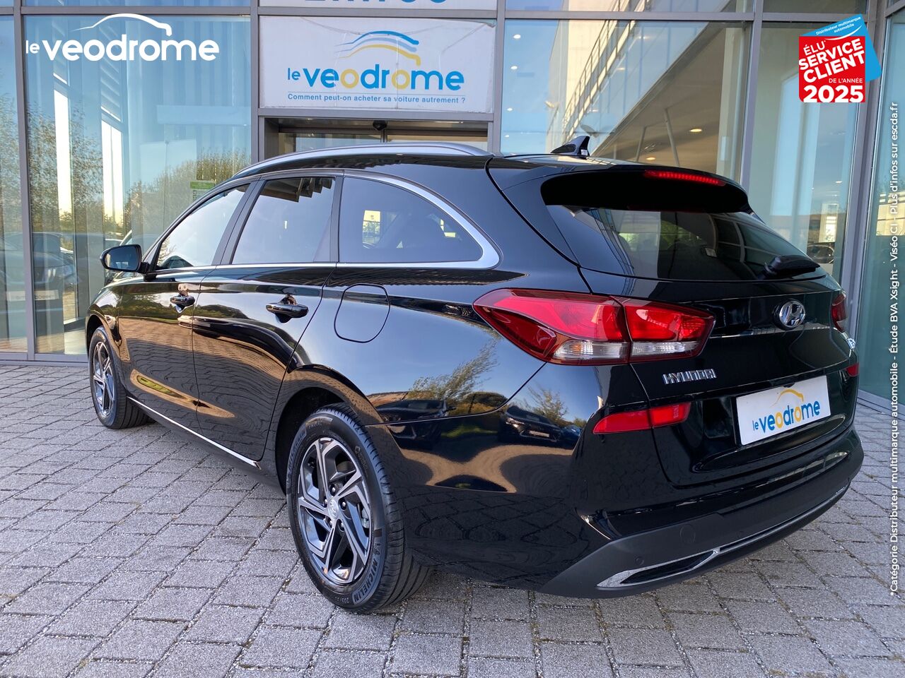 Véhicule d'occasion HYUNDAI I30 SW 1.0 T-GDI 120CH CREATIVE -28 APPLE CARPLAY/ANDROID AUTO CAMERA SIEGE/VOLANT CHAUFF. chez Le Veodrome