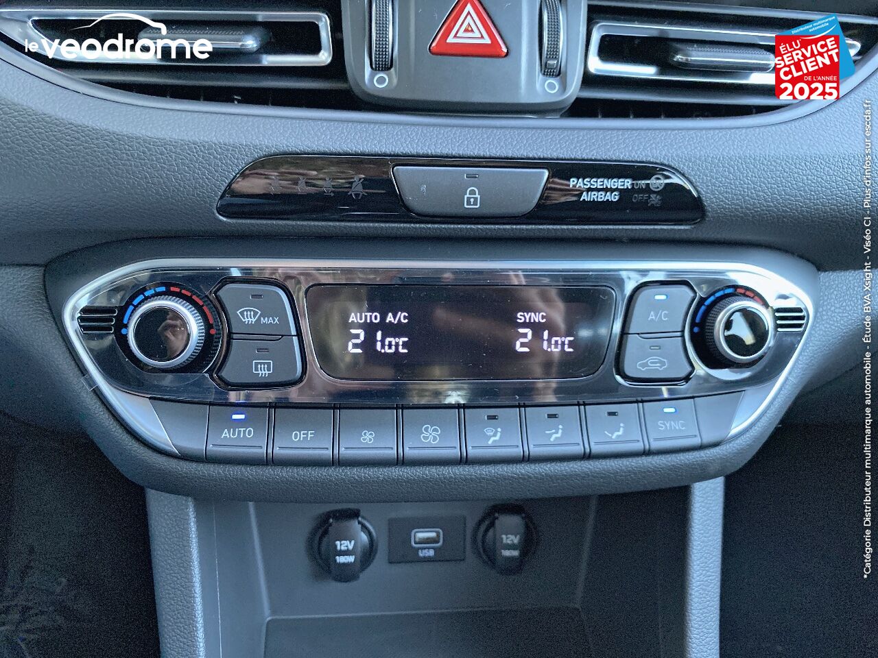 Véhicule d'occasion HYUNDAI I30 SW 1.0 T-GDI 120CH CREATIVE -28 APPLE CARPLAY/ANDROID AUTO CAMERA SIEGE/VOLANT CHAUFF. chez Le Veodrome