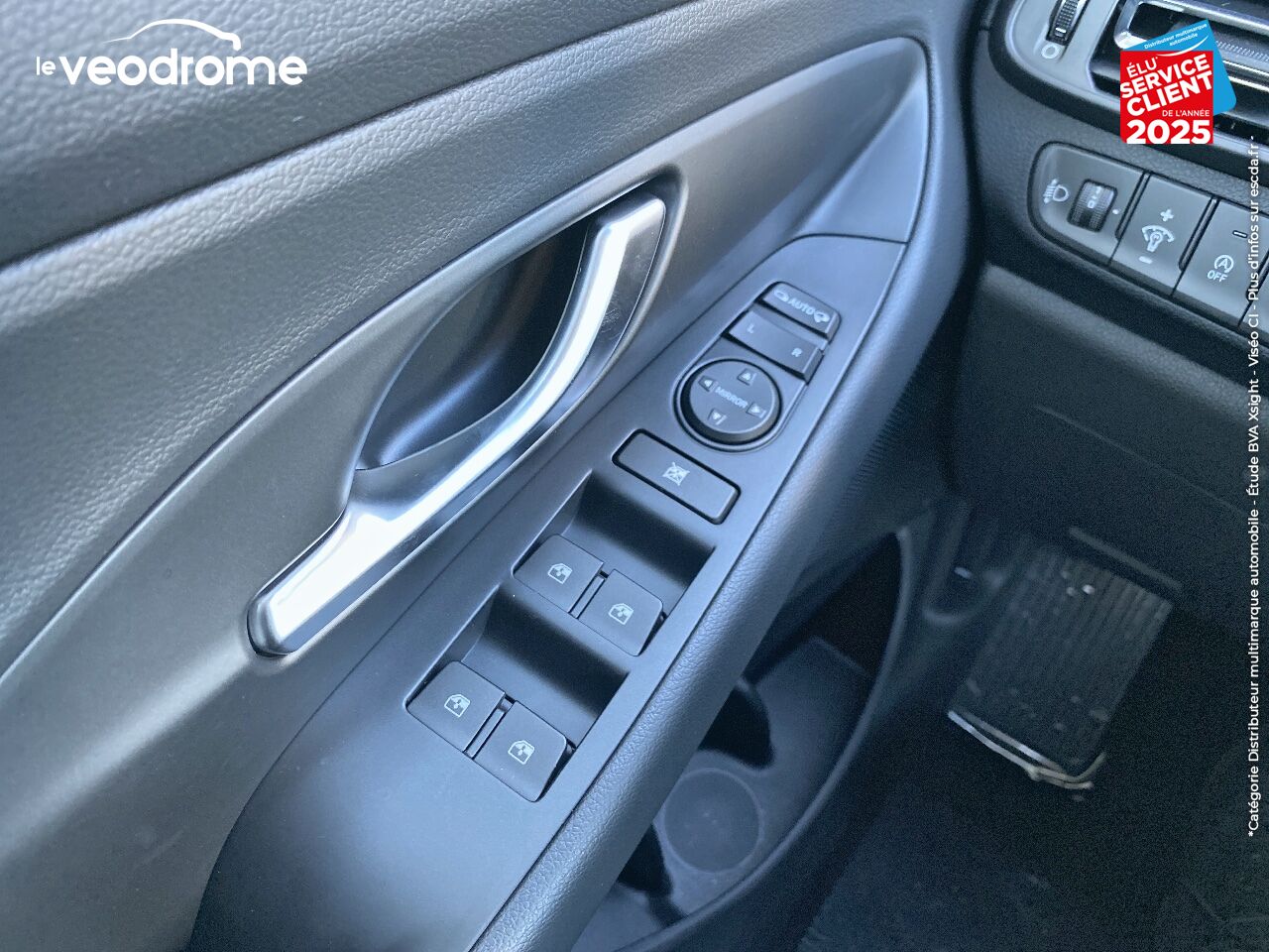 Véhicule d'occasion HYUNDAI I30 SW 1.0 T-GDI 120CH CREATIVE -28 APPLE CARPLAY/ANDROID AUTO CAMERA SIEGE/VOLANT CHAUFF. chez Le Veodrome