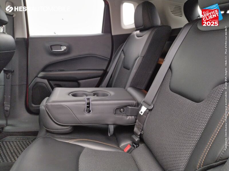 Véhicule d'occasion JEEP COMPASS 2.0 MULTIJET II 140CH LIMITED 4X4 BVA9 EURO6D-T GPS CAMERA chez Fiat Besançon