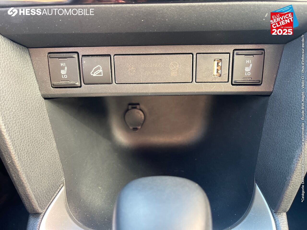 Véhicule d'occasion TOYOTA YARIS CROSS 116H DESIGN AWD-I MY21 SIEGES CHAUF GPS CAMERA chez Toyota Sarreguemines