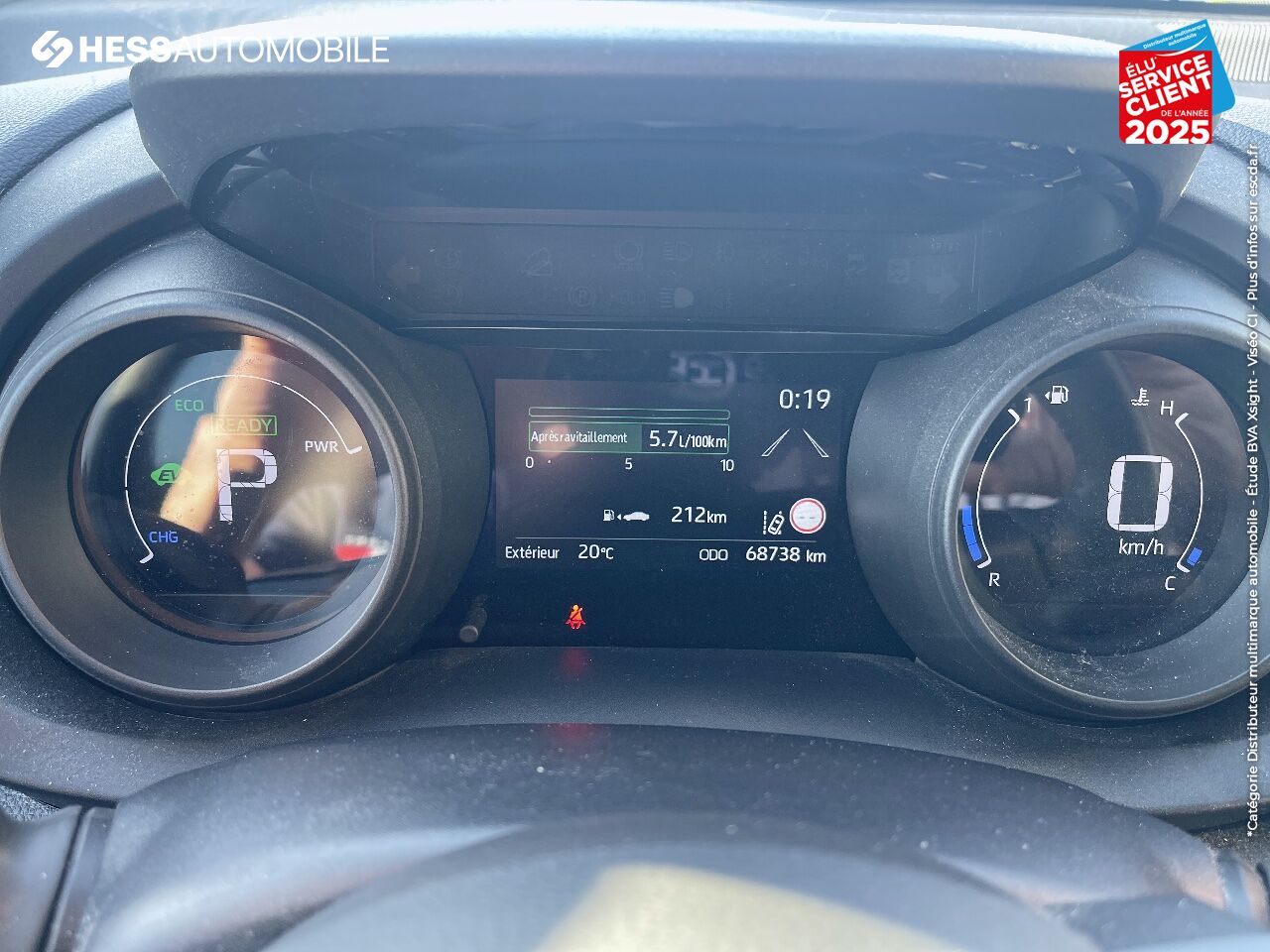 Véhicule d'occasion TOYOTA YARIS CROSS 116H DESIGN AWD-I MY21 SIEGES CHAUF GPS CAMERA chez Toyota Sarreguemines