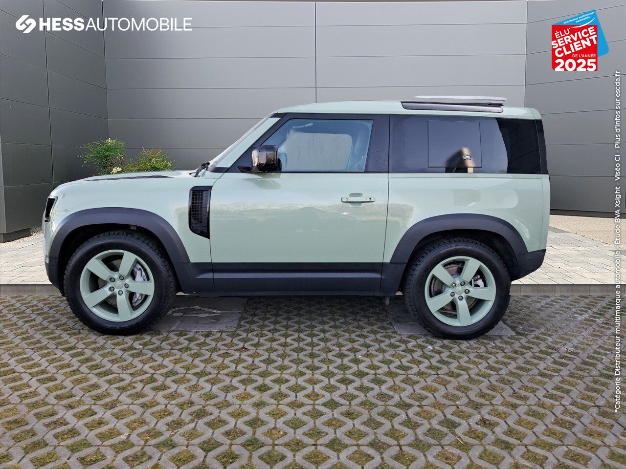 Véhicule d'occasion LAND-ROVER DEFENDER 90 3.0 P400 X-DYNAMIC 75TH LIMITED EDITION chez Land Rover Strasbourg