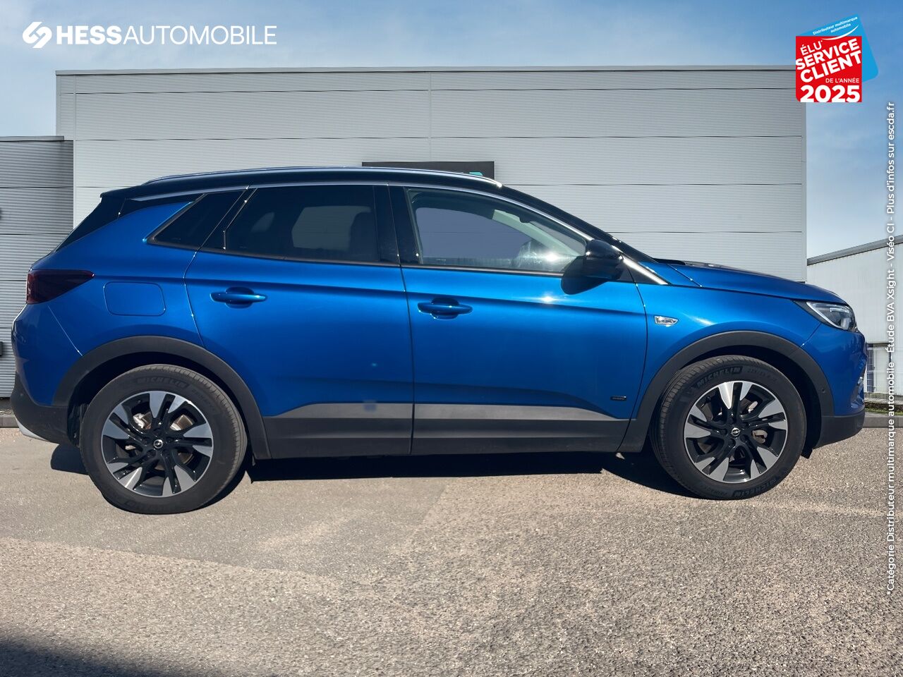 Véhicule d'occasion OPEL GRANDLAND X HYBRID 225CH ELEGANCE BUSINESS chez Opel Belfort