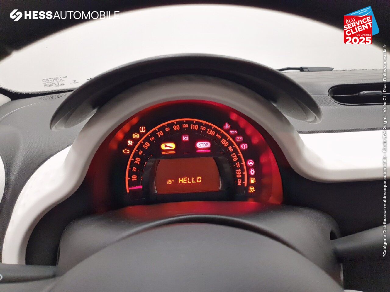 Véhicule d'occasion RENAULT TWINGO 1.0 SCE 70CH ZEN chez Renault Strasbourg