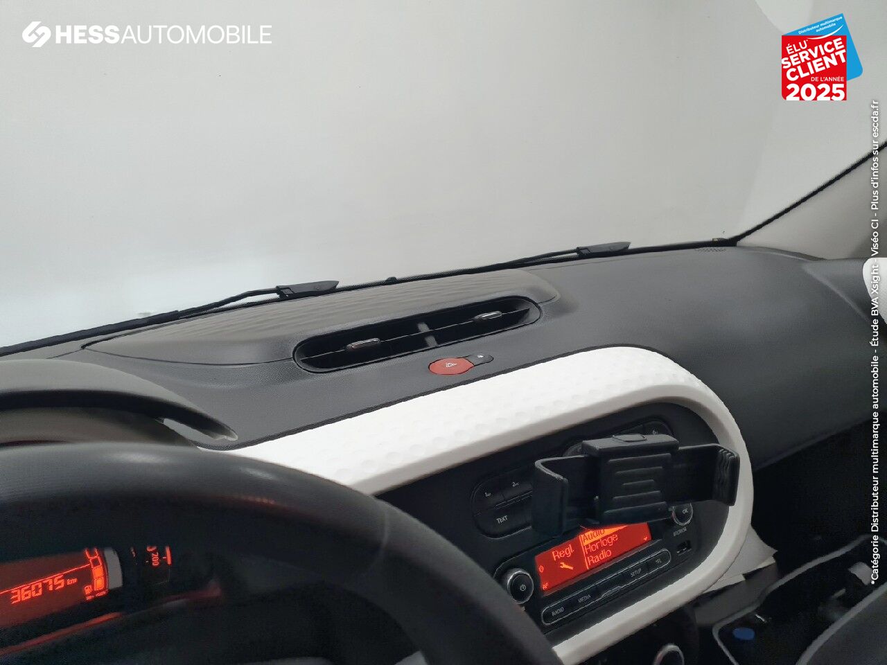 Véhicule d'occasion RENAULT TWINGO 1.0 SCE 70CH ZEN chez Renault Strasbourg