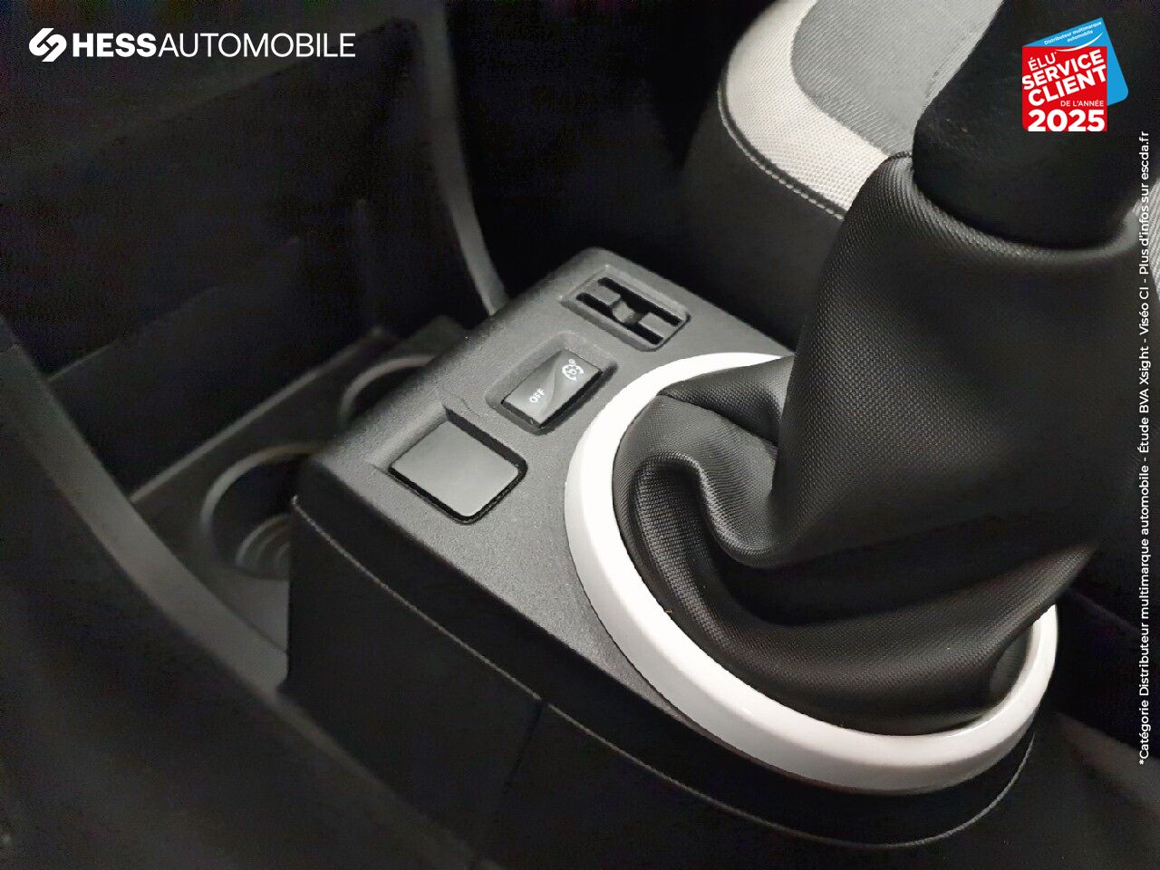 Véhicule d'occasion RENAULT TWINGO 1.0 SCE 70CH ZEN chez Renault Strasbourg