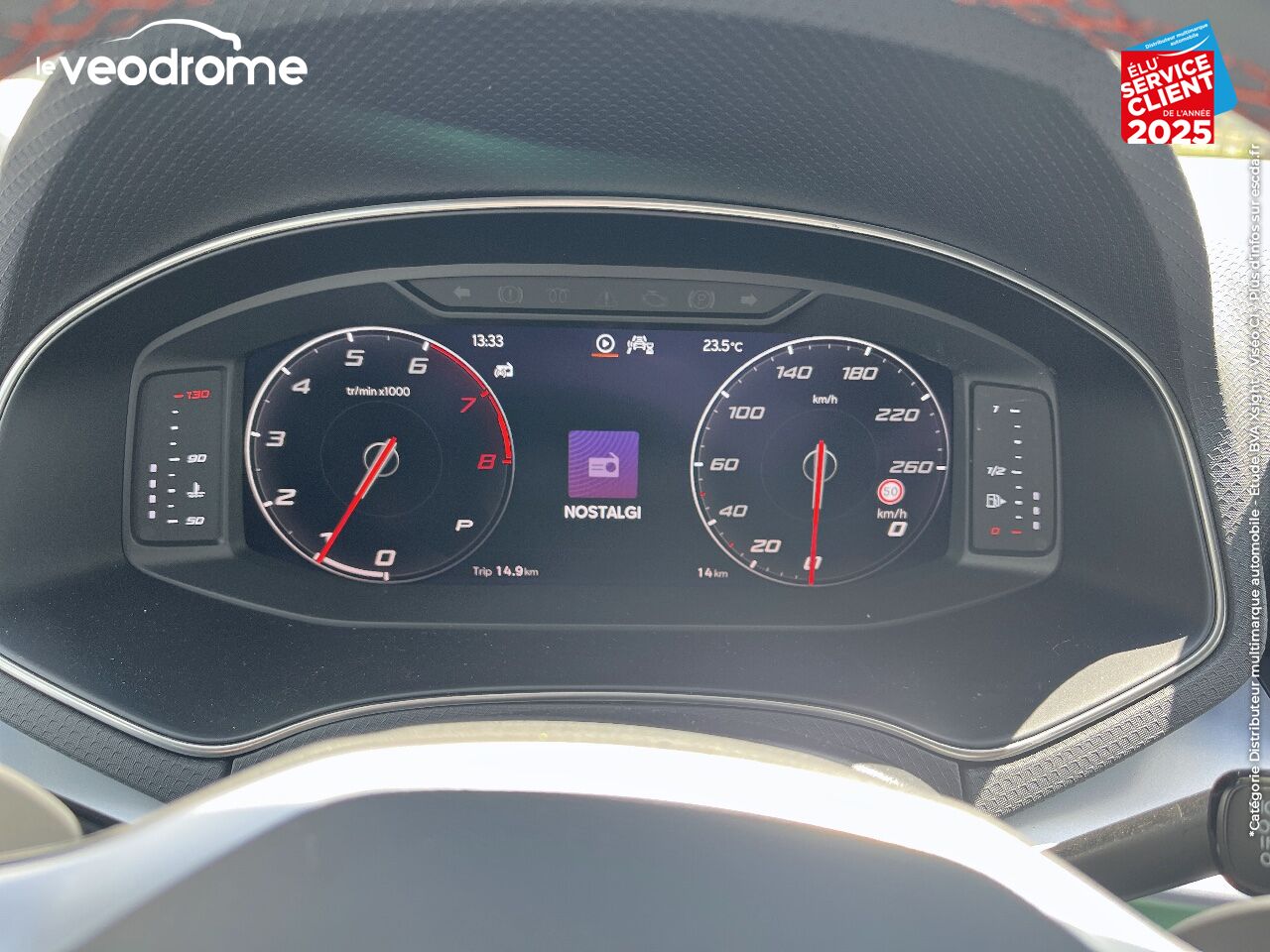 Véhicule d'occasion SEAT ARONA 1.0 TSI 110CH FR DSG7 chez Le Veodrome