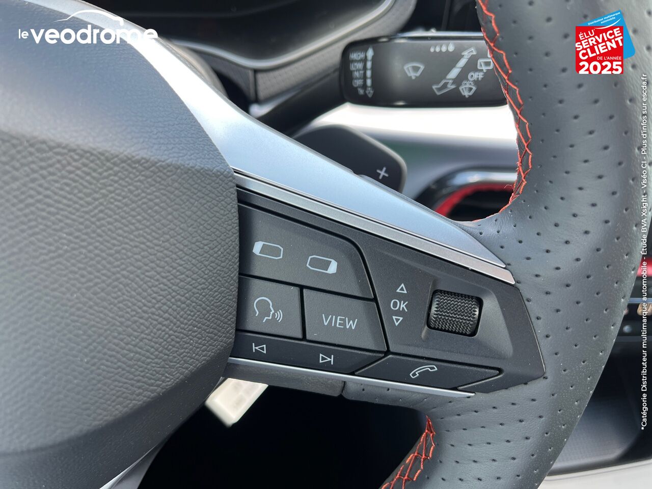 Véhicule d'occasion SEAT ARONA 1.0 TSI 110CH FR DSG7 chez Le Veodrome