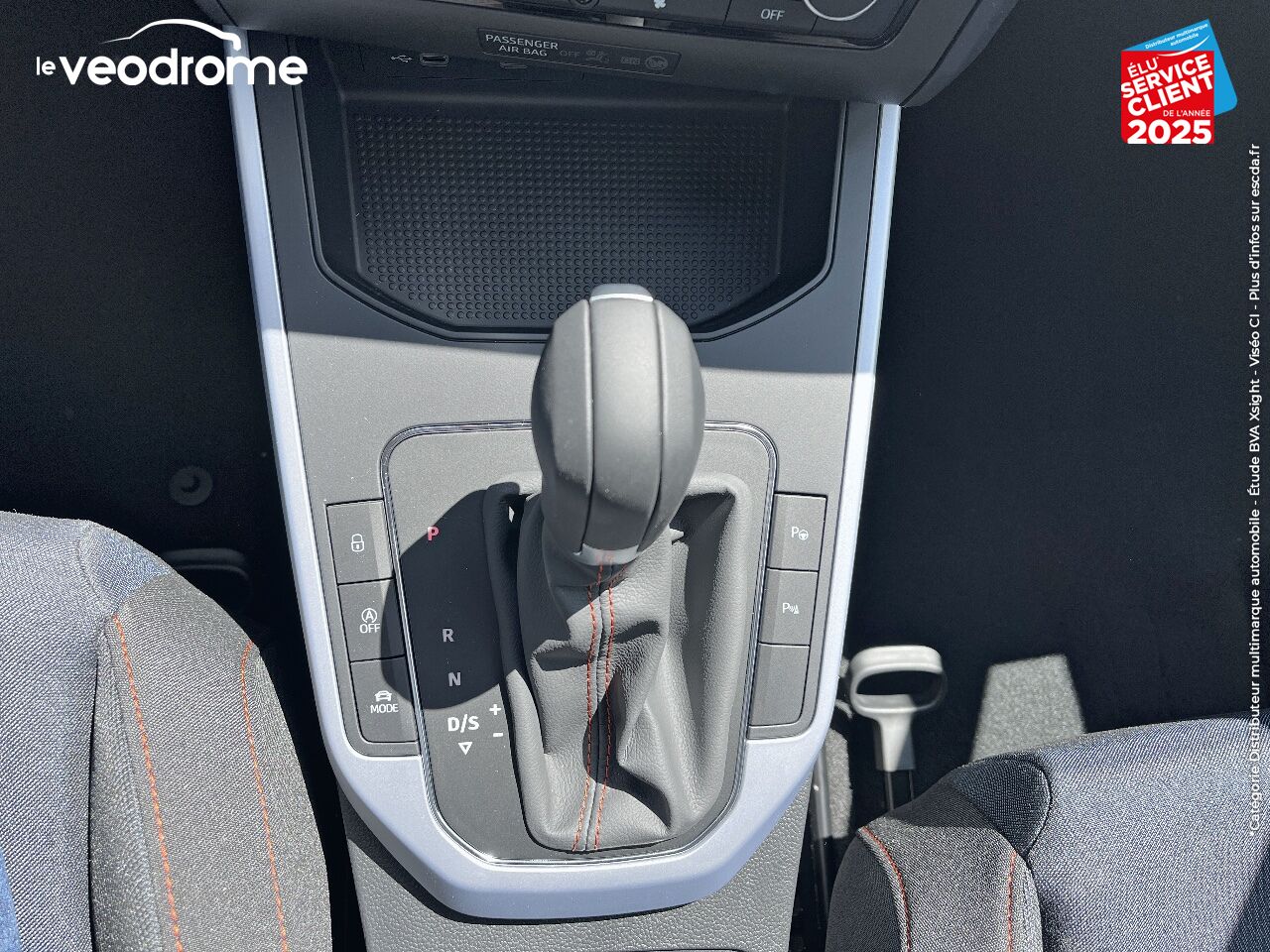 Véhicule d'occasion SEAT ARONA 1.0 TSI 110CH FR DSG7 chez Le Veodrome
