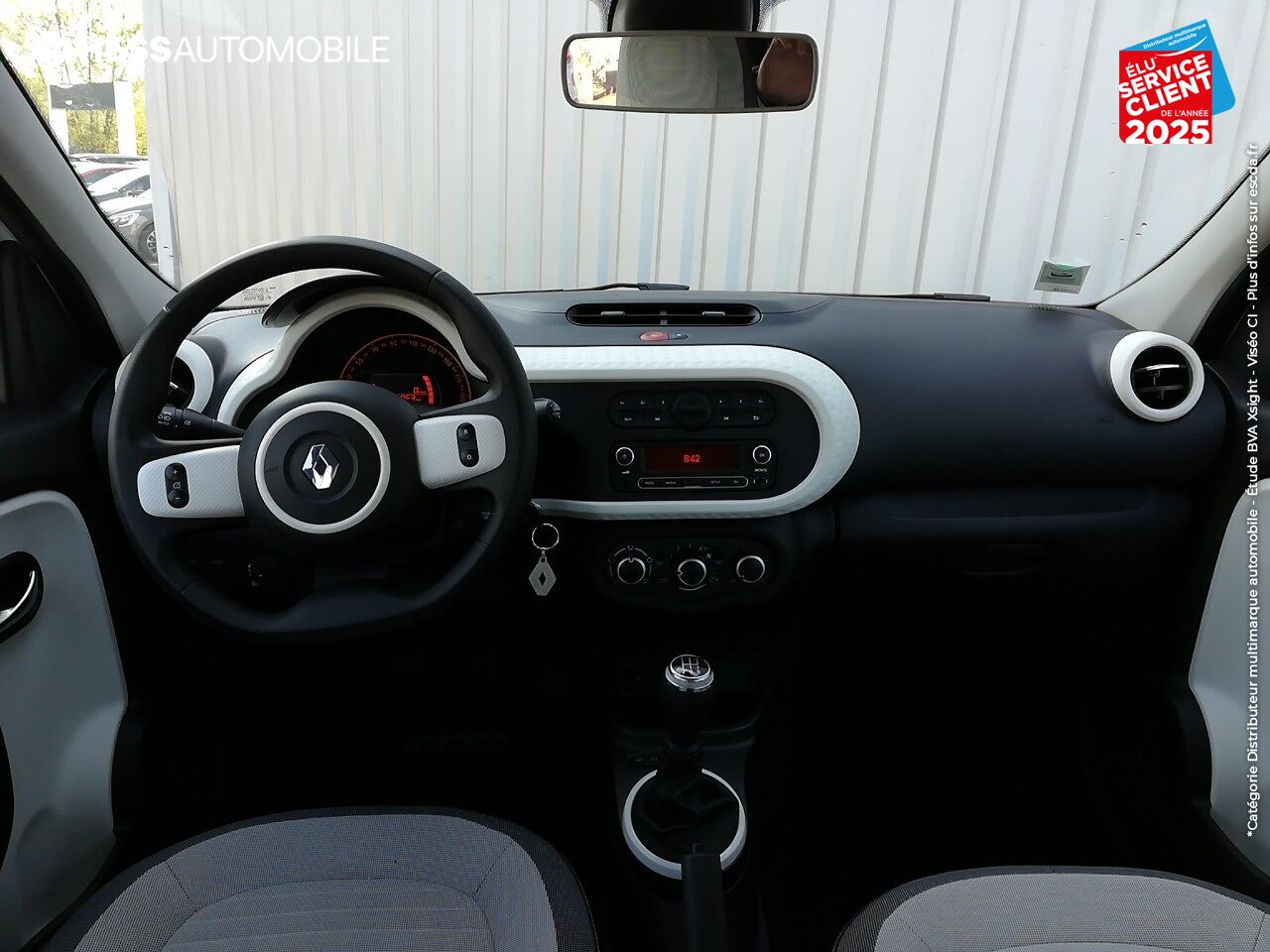 Véhicule d'occasion RENAULT TWINGO 1.0 SCE 65CH ZEN E6D-FULL chez Renault Saint-Louis