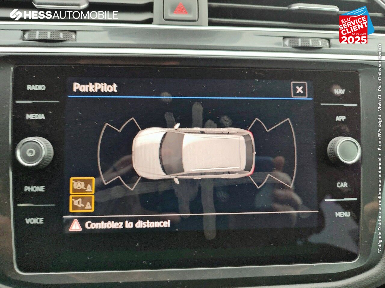 Véhicule d'occasion VOLKSWAGEN TIGUAN 2.0 TDI 150CH CONFORTLINE EURO6D-T SIEGES CHAUF GPS RADAR AV/AR chez Toyota Thionville