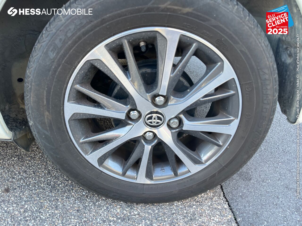 Véhicule d'occasion TOYOTA YARIS 110 VVT-I DESIGN Y20 5P MY19 CAMERA chez Toyota Longwy