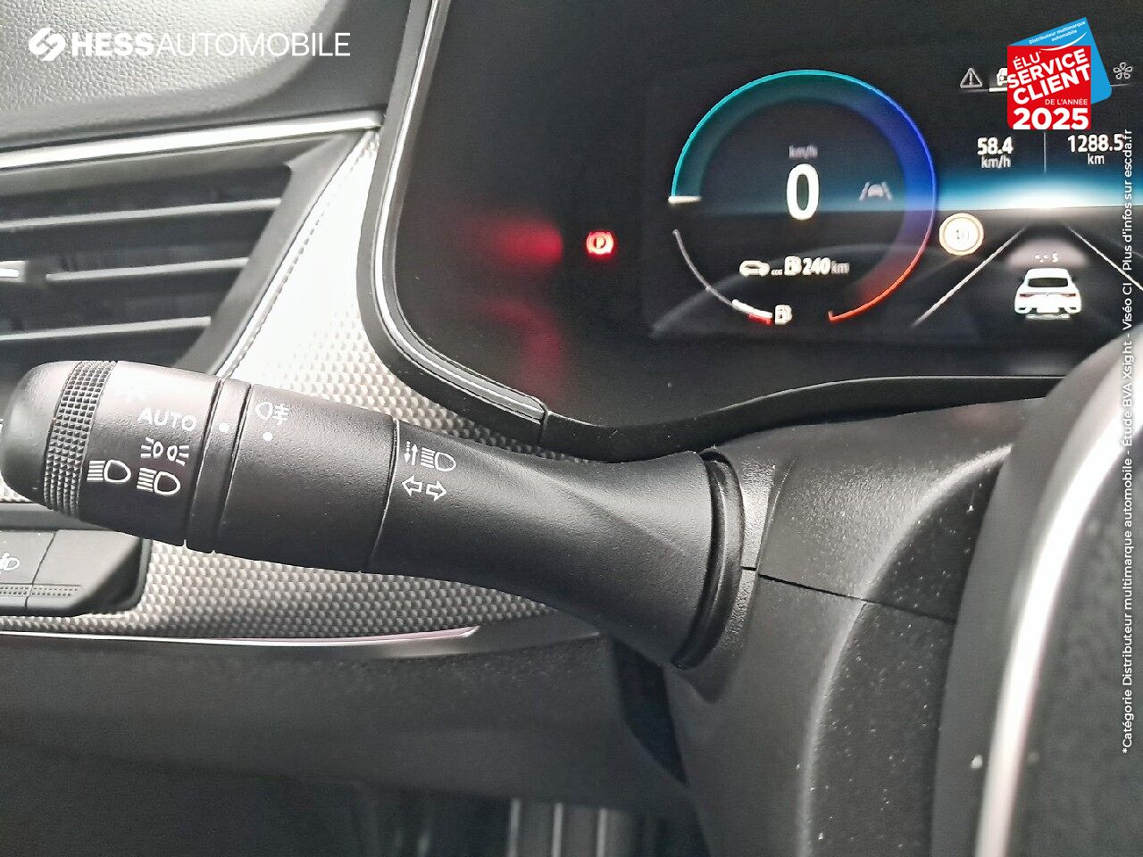 Véhicule d'occasion RENAULT ARKANA 1.6 E-TECH 145CH FULL HYBRID TECHNO -23 TOUVRANT GPS CAMERA chez Renault Saint-Louis