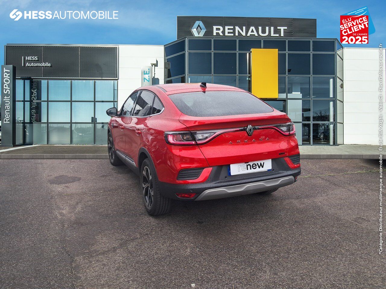 Véhicule d'occasion RENAULT ARKANA 1.6 E-TECH 145CH FULL HYBRID TECHNO -23 TOUVRANT GPS CAMERA chez Renault Saint-Louis
