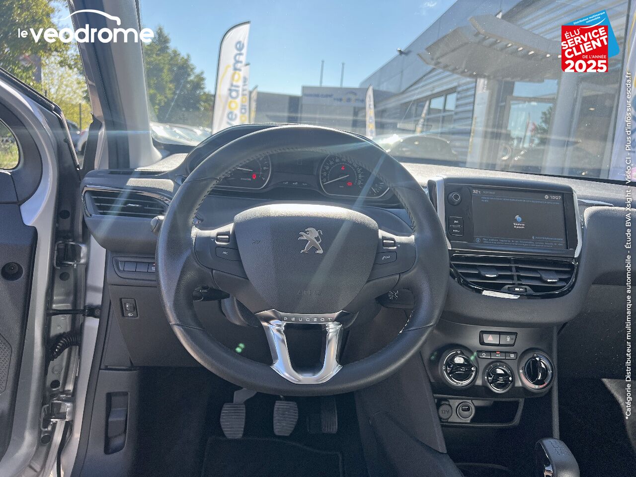 Véhicule d'occasion PEUGEOT 208 1.2 PURETECH 82CH E6.C ACTIVE 5P chez Le Veodrome
