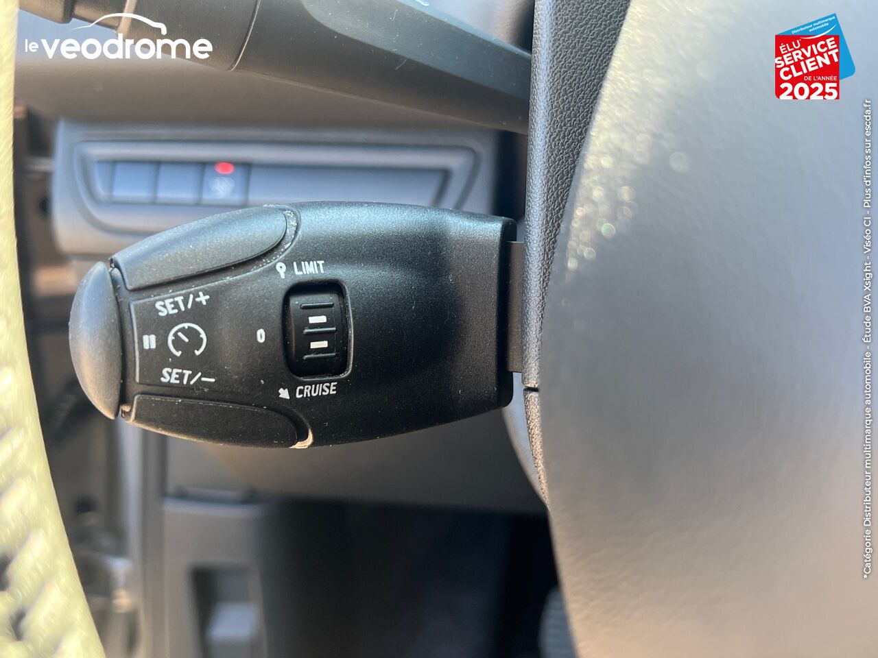 Véhicule d'occasion PEUGEOT 208 1.2 PURETECH 82CH E6.C ACTIVE 5P chez Le Veodrome