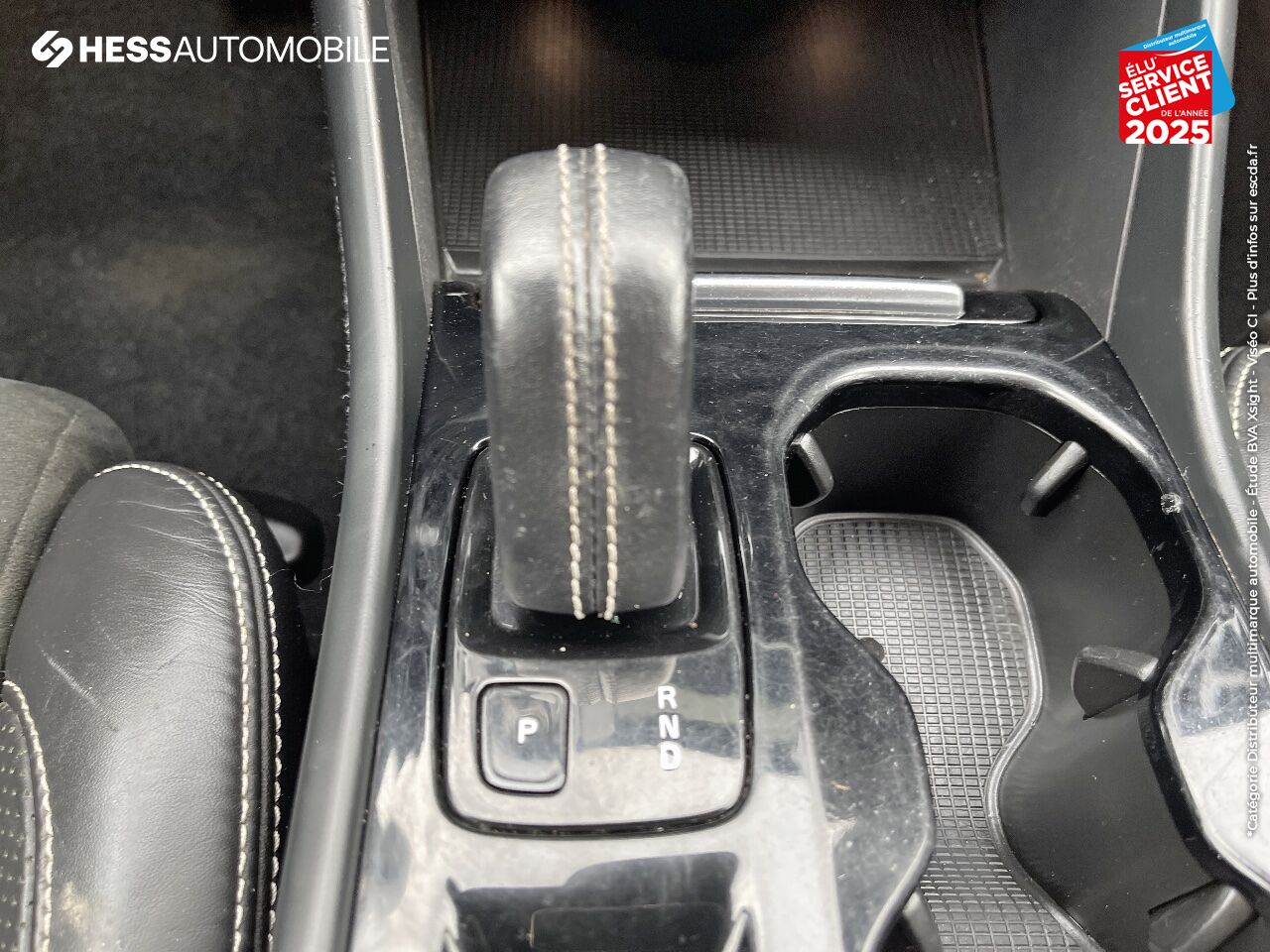 Véhicule d'occasion VOLVO XC40 D4 ADBLUE AWD 190CH R-DESIGN GEARTRONIC 8 GPS CAMERA ATTELAGE chez Volvo Epernay