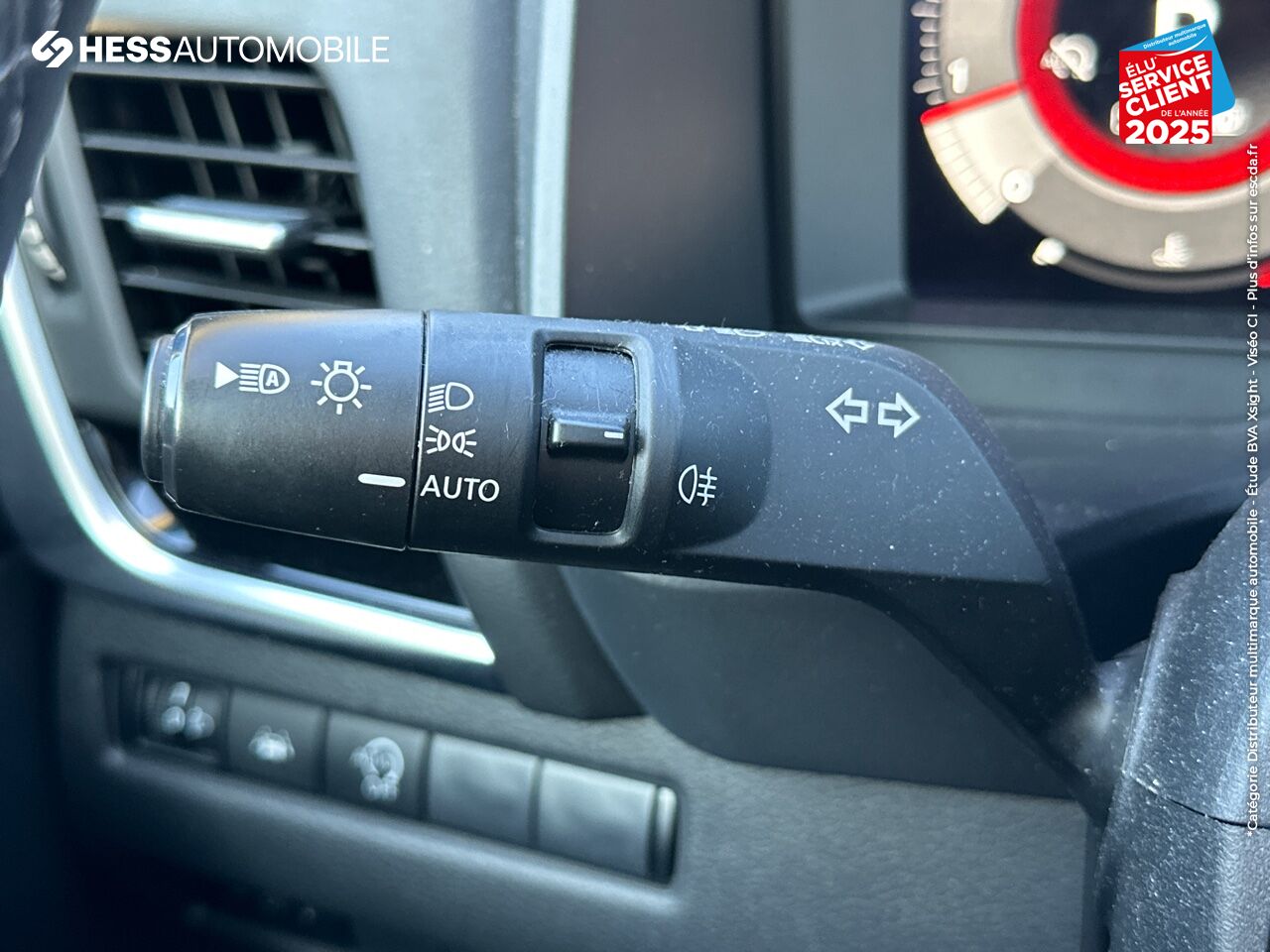 Véhicule d'occasion NISSAN QASHQAI 1.3 MILD HYBRID 158CH N-CONNECTA XTRONIC 2022 chez Nissan Qashqai occasion