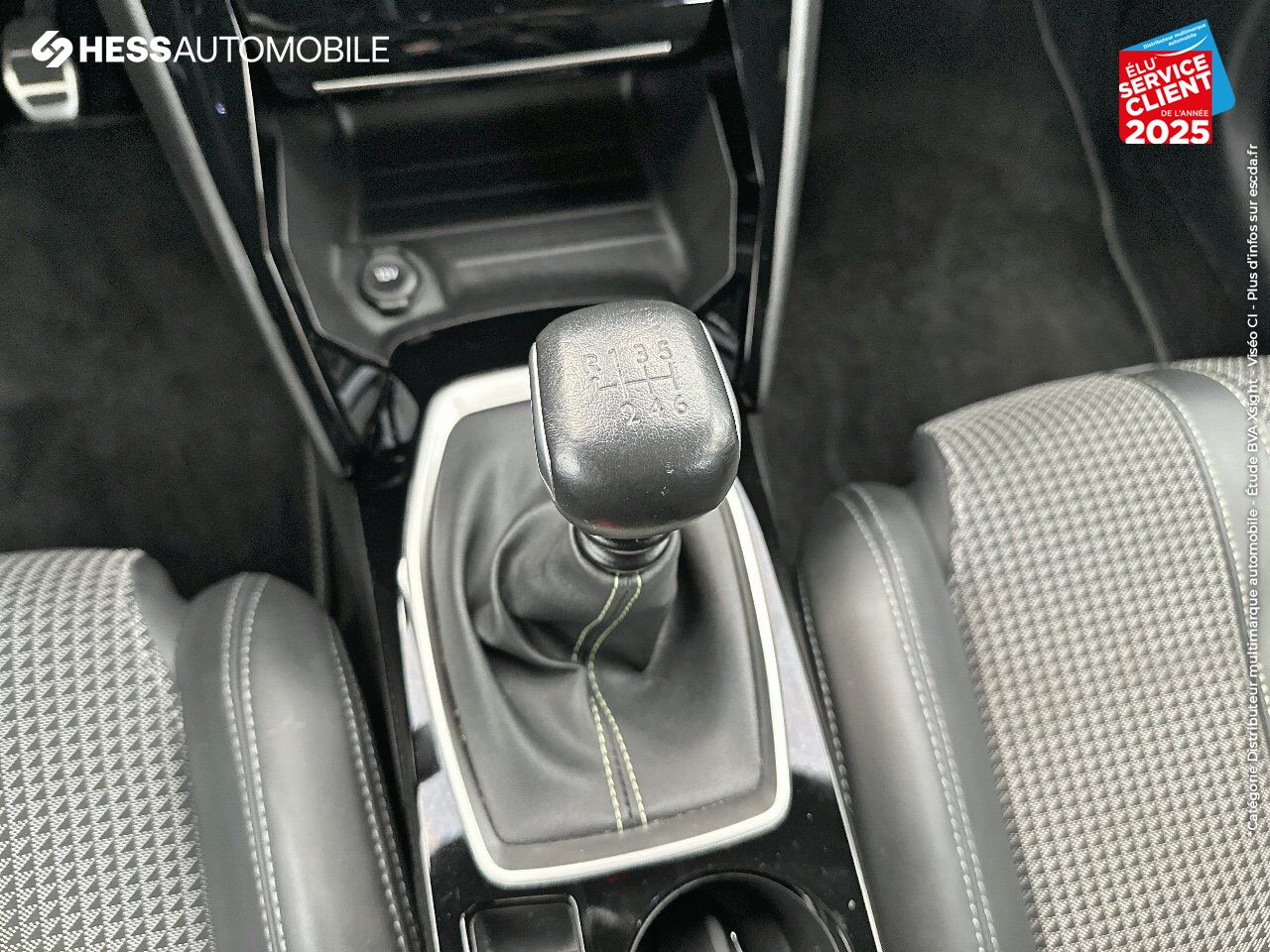 Véhicule d'occasion PEUGEOT 208 1.2 PURETECH 100CH SS GT 118G chez Peugeot Reims