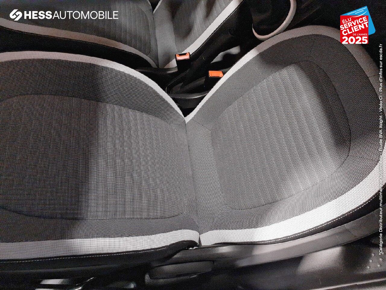 Véhicule d'occasion RENAULT TWINGO 1.0 SCE 70CH STOPSTART ZEN ECO chez Renault Montbéliard