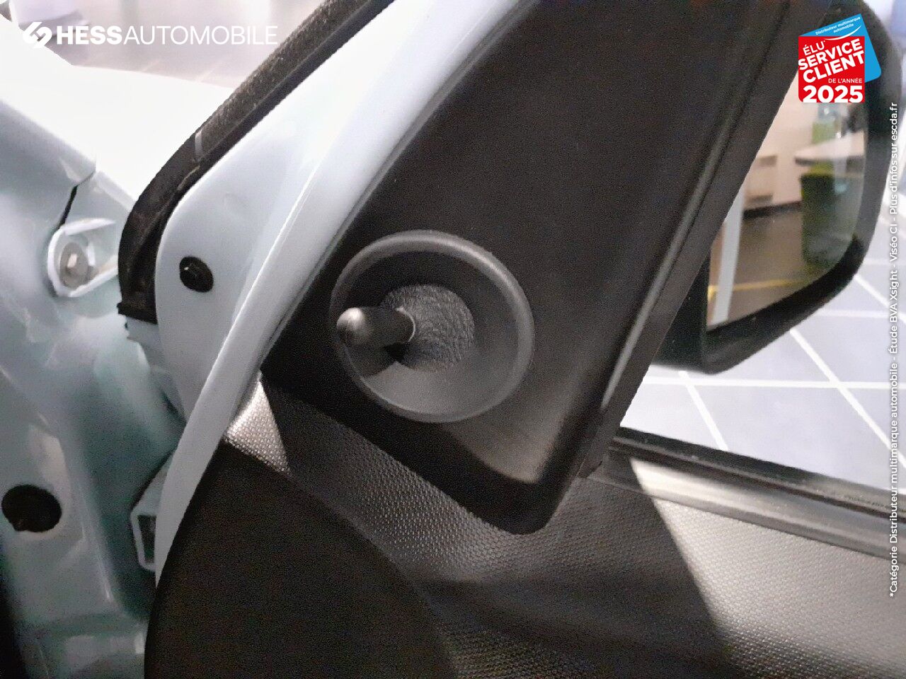 Véhicule d'occasion RENAULT TWINGO 1.0 SCE 70CH STOPSTART ZEN ECO chez Renault Montbéliard