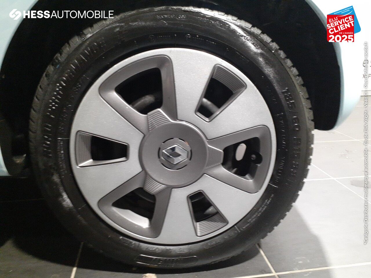 Véhicule d'occasion RENAULT TWINGO 1.0 SCE 70CH STOPSTART ZEN ECO chez Renault Montbéliard