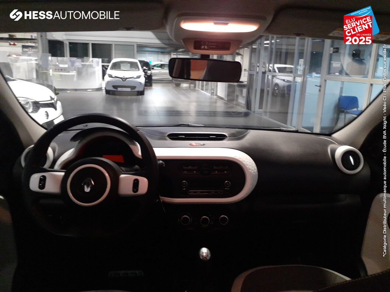 Véhicule d'occasion RENAULT TWINGO 1.0 SCE 70CH STOPSTART ZEN ECO chez Renault Montbéliard