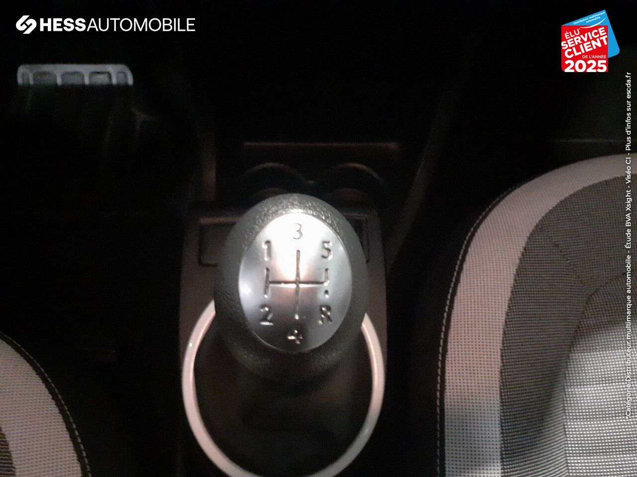 Véhicule d'occasion RENAULT TWINGO 1.0 SCE 70CH STOPSTART ZEN ECO chez Renault Montbéliard