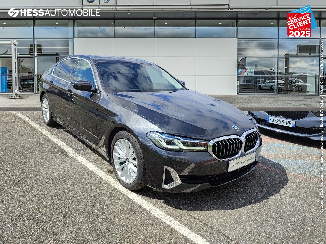 Véhicule d'occasion BMW SERIE 5 530DA XDRIVE 286CH LUXURY STEPTRONIC TOUVRANT SIEGES CHAUF/CUIR GPS CAMERA HUD chez BMW Pontarlier