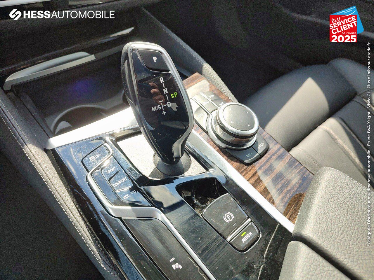 Véhicule d'occasion BMW SERIE 5 530DA XDRIVE 286CH LUXURY STEPTRONIC TOUVRANT SIEGES CHAUF/CUIR GPS CAMERA HUD chez BMW Pontarlier