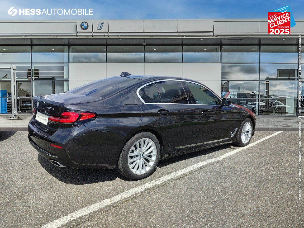 Véhicule d'occasion BMW SERIE 5 530DA XDRIVE 286CH LUXURY STEPTRONIC TOUVRANT SIEGES CHAUF/CUIR GPS CAMERA HUD chez BMW Pontarlier