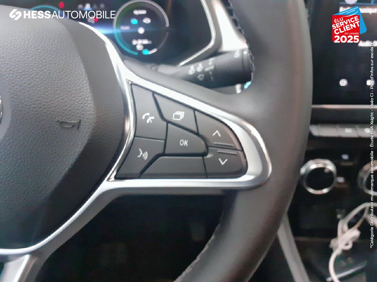 Véhicule d'occasion RENAULT CAPTUR 1.6 E-TECH HYBRIDE RECHARGEABLE 160CH TECHNO chez Renault Sélestat