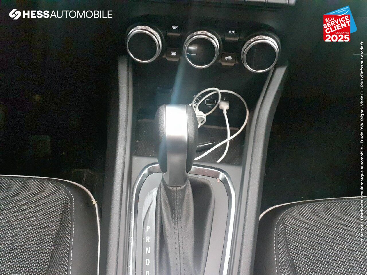 Véhicule d'occasion RENAULT CAPTUR 1.6 E-TECH HYBRIDE RECHARGEABLE 160CH TECHNO chez Renault Sélestat