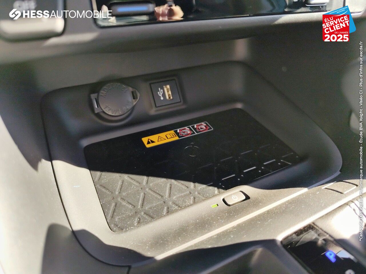 Véhicule neuf TOYOTA RAV4 2.5 HYBRIDE 218CH LOUNGE 2WD MY24 chez Toyota Forbach