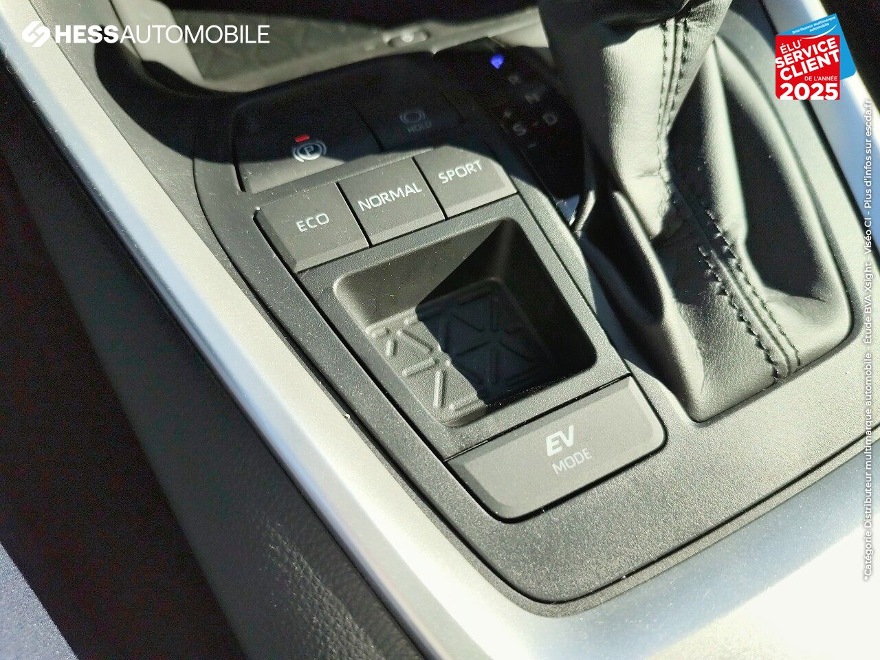 Véhicule neuf TOYOTA RAV4 2.5 HYBRIDE 218CH LOUNGE 2WD MY24 chez Toyota Forbach