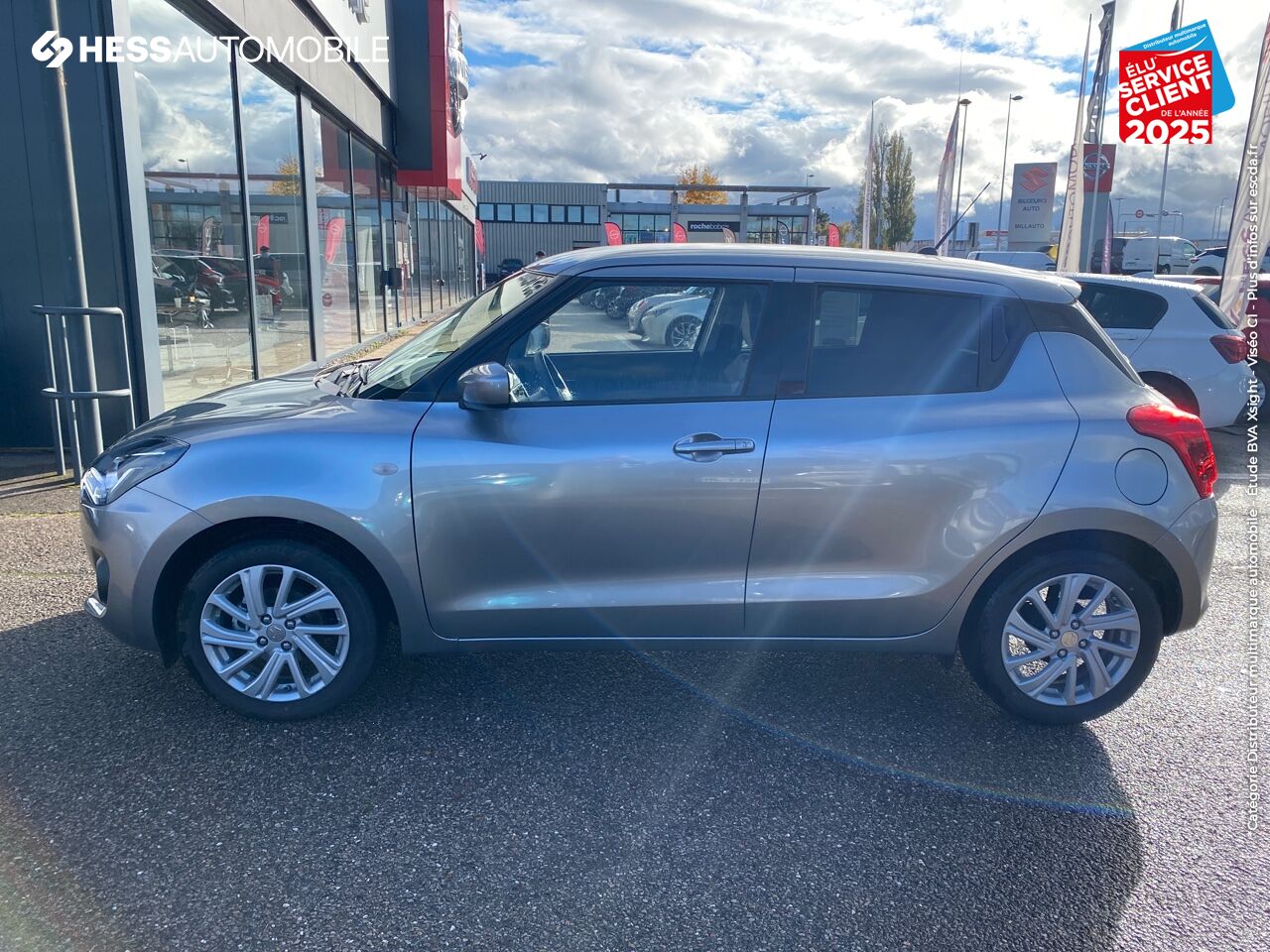 Véhicule d'occasion SUZUKI SWIFT 1.2 DUALJET HYBRID 83CH PRIVILEGE chez Suzuki Nancy