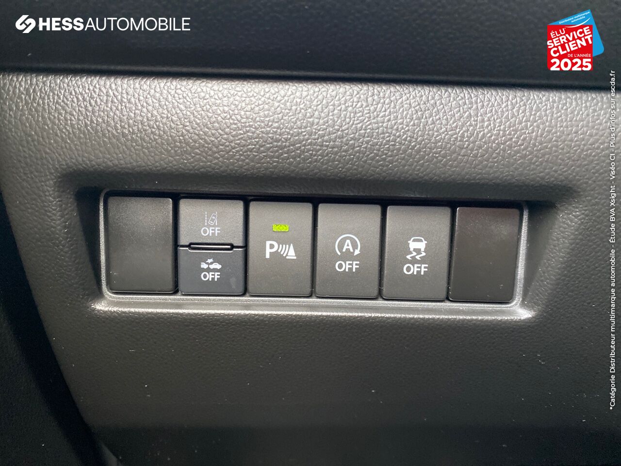 Véhicule d'occasion SUZUKI SWIFT 1.2 DUALJET HYBRID 83CH PRIVILEGE chez Suzuki Nancy