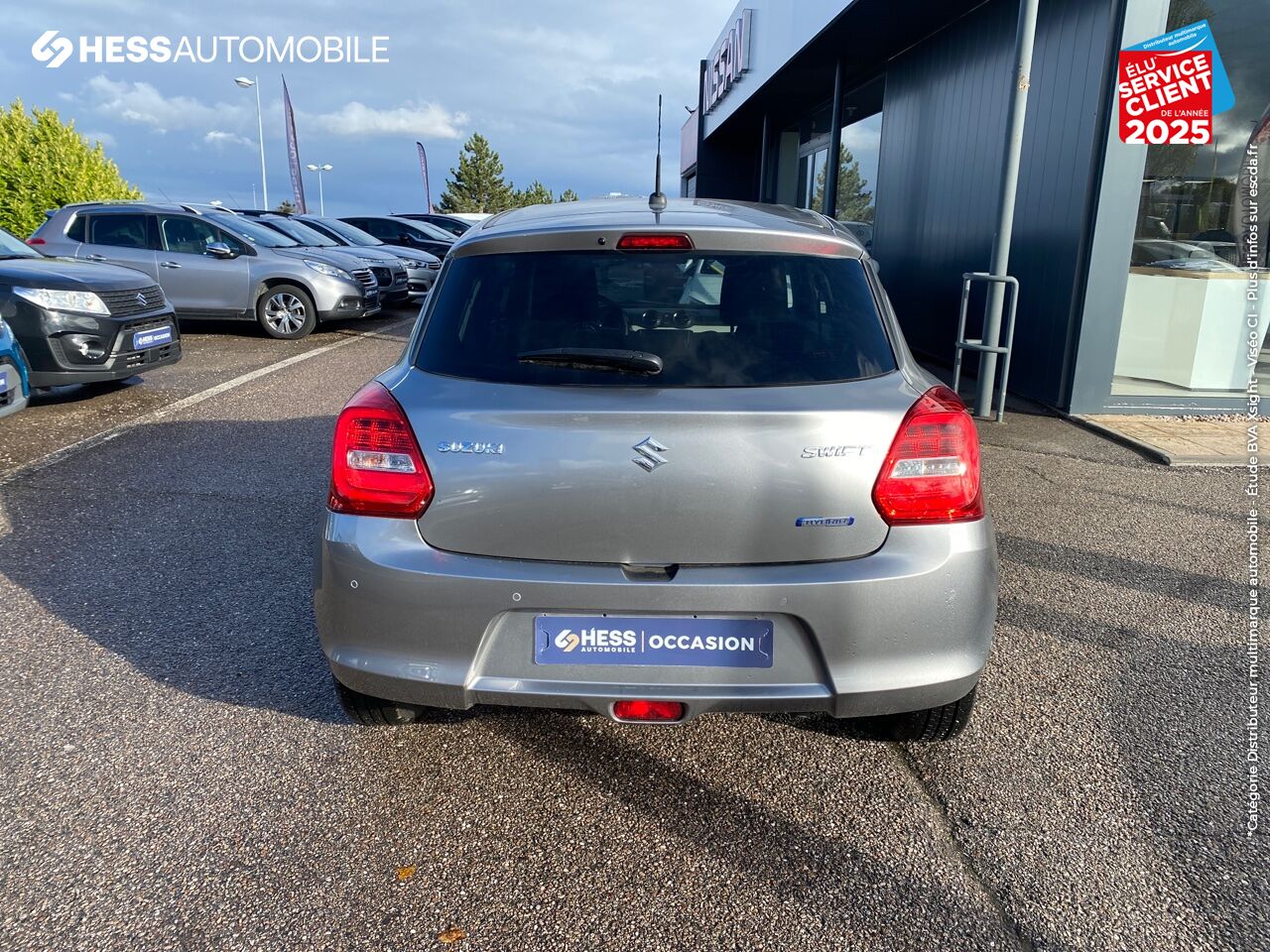 Véhicule d'occasion SUZUKI SWIFT 1.2 DUALJET HYBRID 83CH PRIVILEGE chez Suzuki Nancy