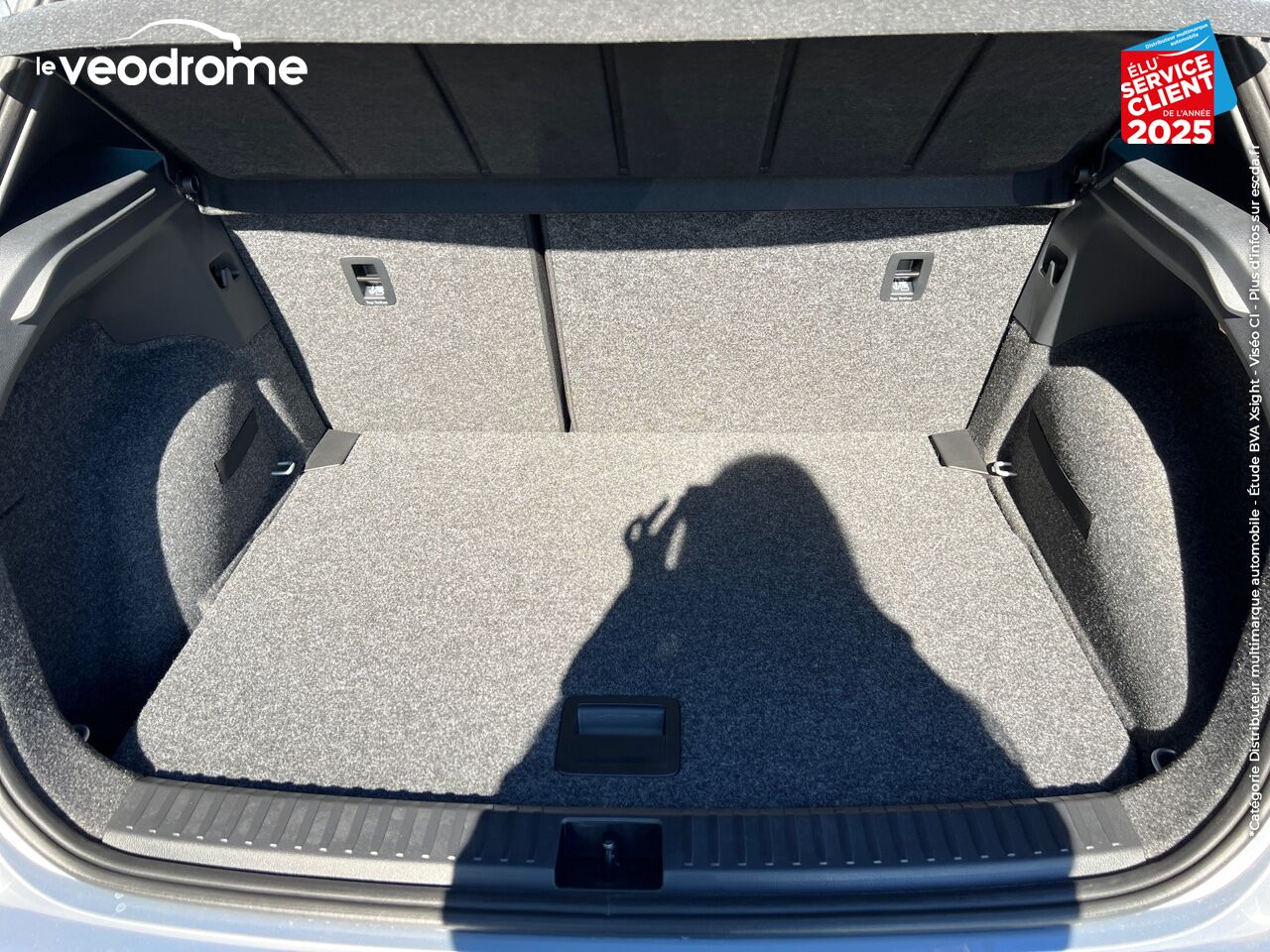 Véhicule d'occasion SEAT ARONA 1.0 TSI 110CH FR DSG7 CAMERA GPS chez Le Veodrome