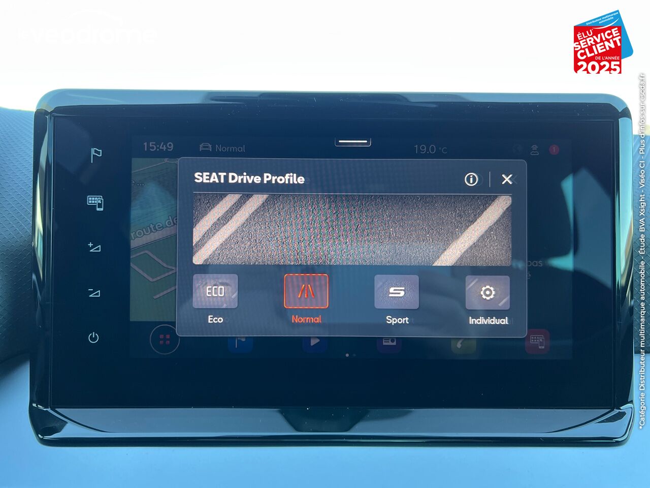 Véhicule d'occasion SEAT ARONA 1.0 TSI 110CH FR DSG7 CAMERA GPS chez Le Veodrome