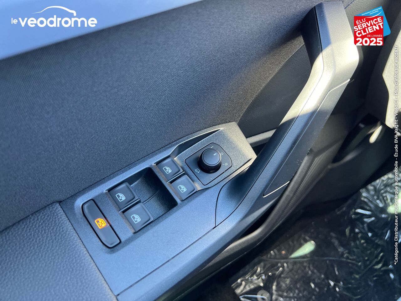Véhicule d'occasion SEAT ARONA 1.0 TSI 110CH FR DSG7 CAMERA GPS chez Le Veodrome