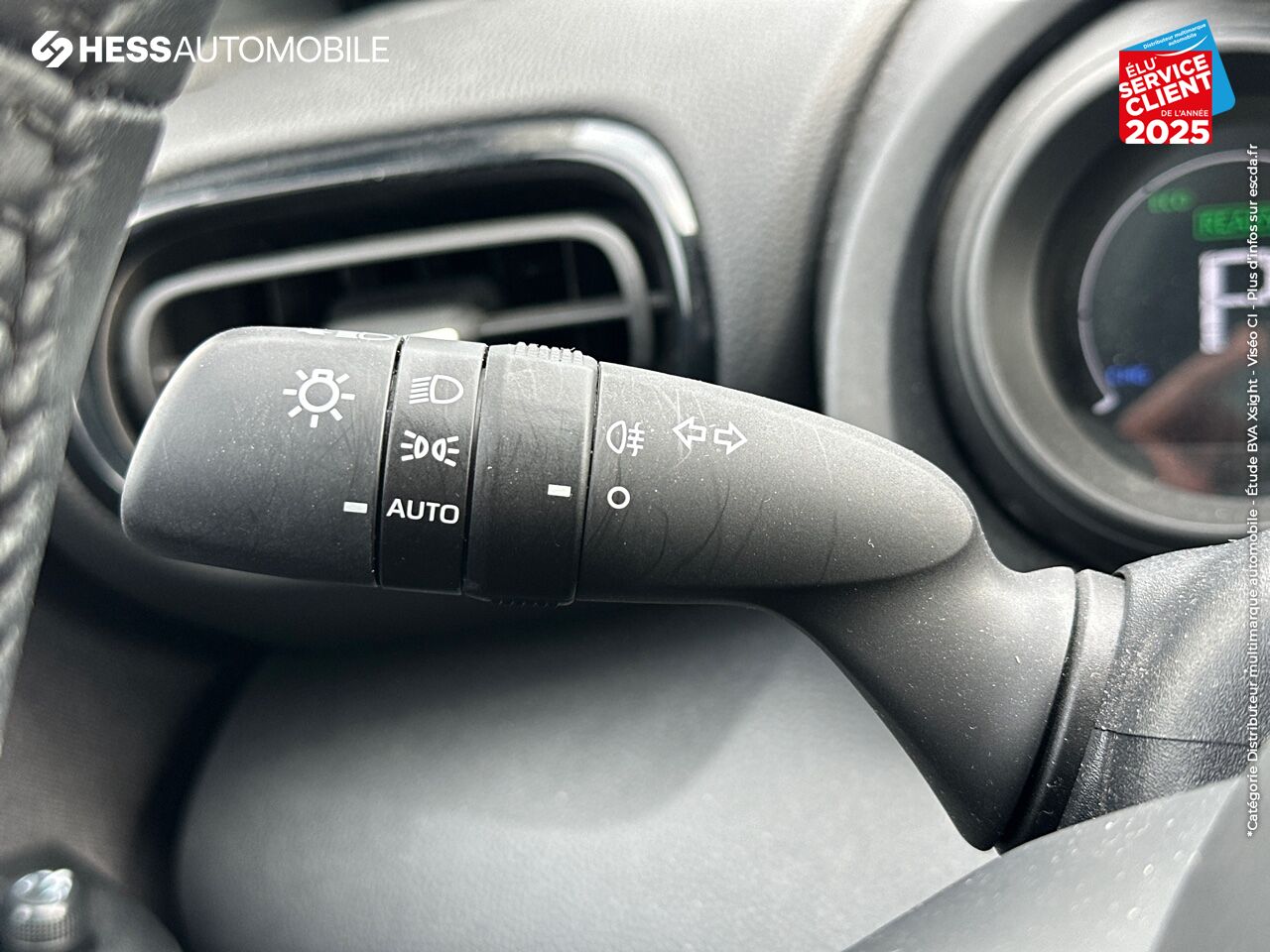 Véhicule d'occasion TOYOTA YARIS CROSS 116H DYNAMIC MY22 CAMERA chez Toyota Belfort